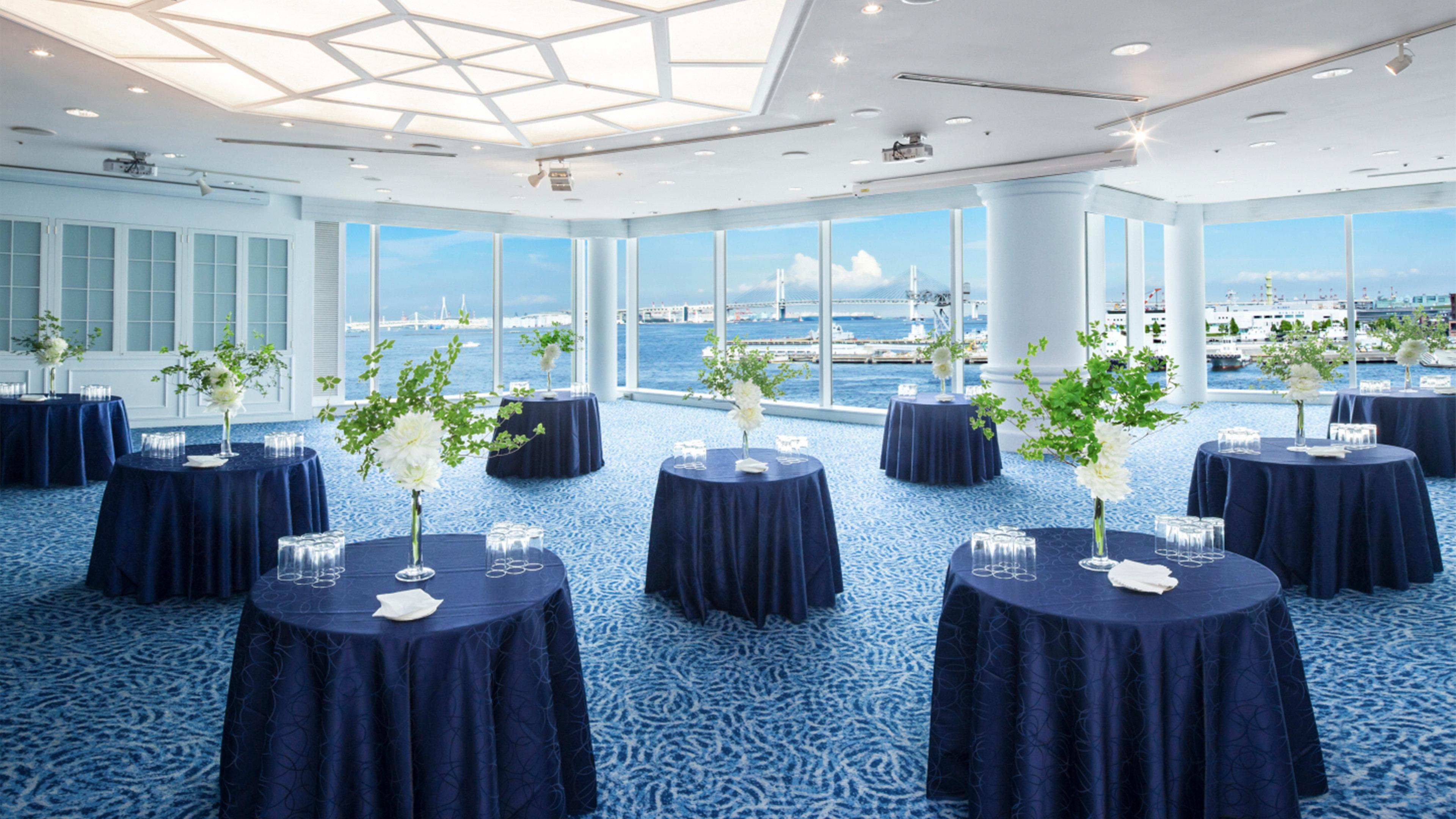 Intercontinental Yokohama Grand By Ihg Hotel Exterior photo The Club Lounge