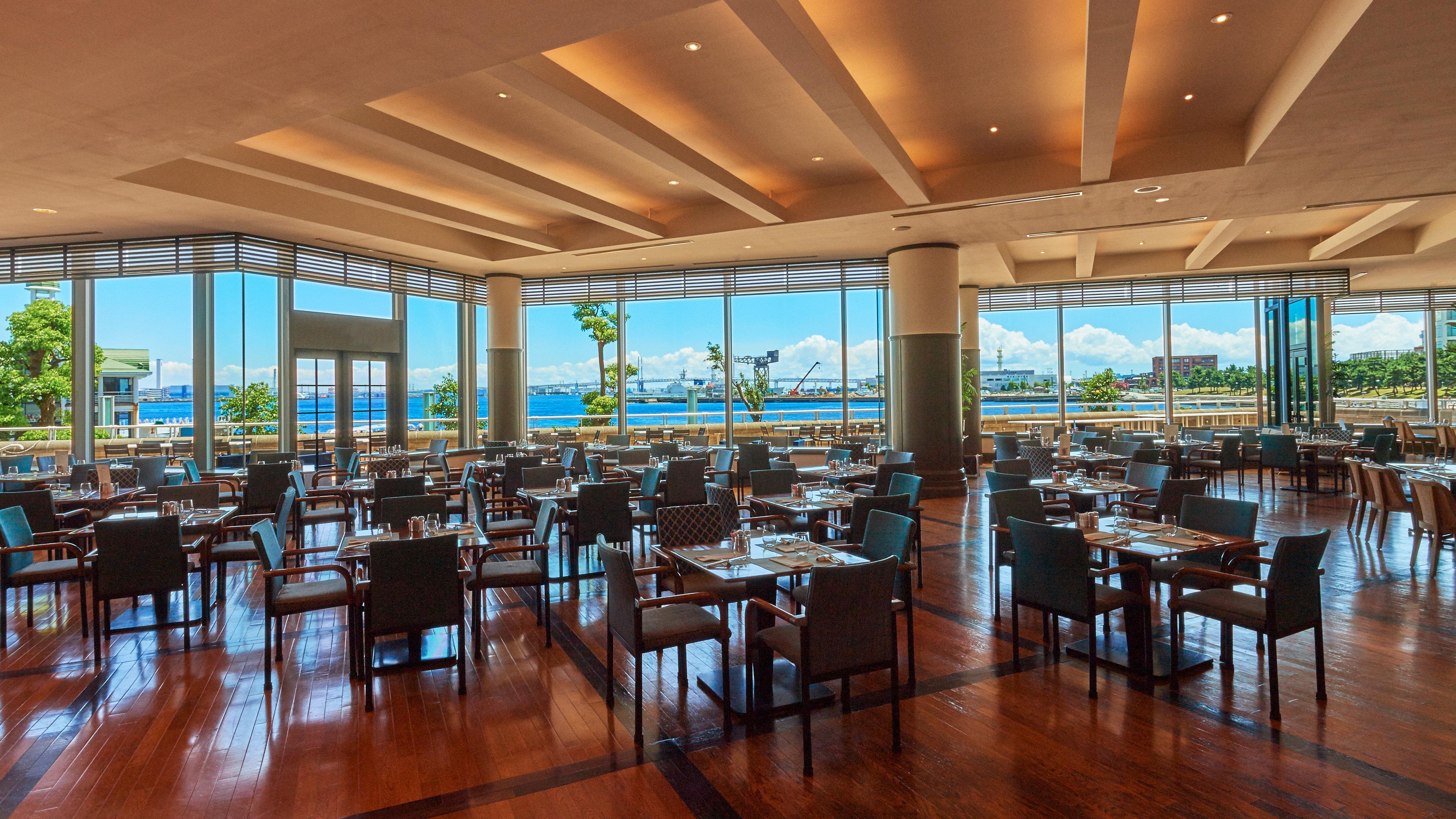 Intercontinental Yokohama Grand By Ihg Hotel Exterior photo The buffet at the Westin Nanuk